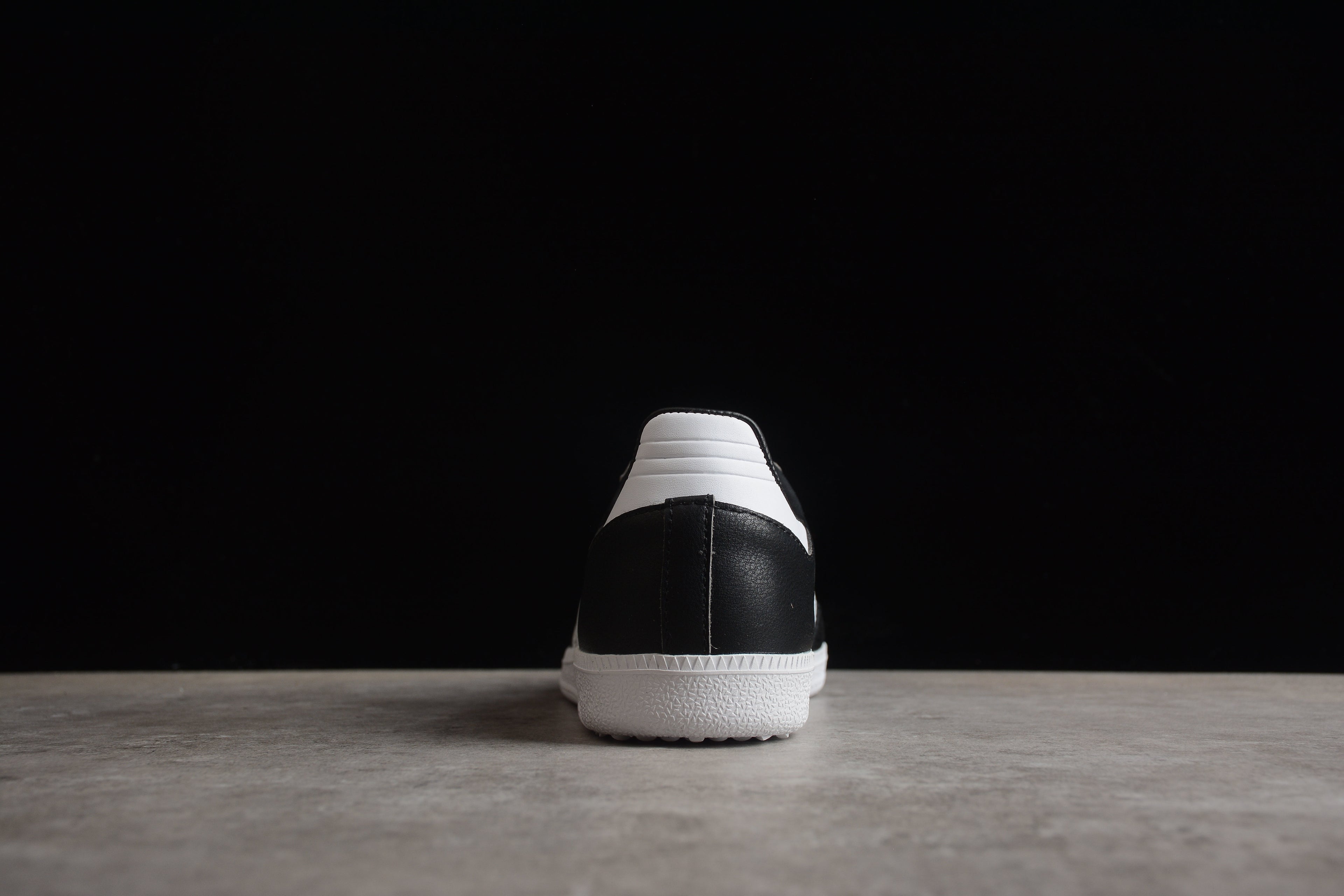 Adidas Samba – Negro/ Blanco