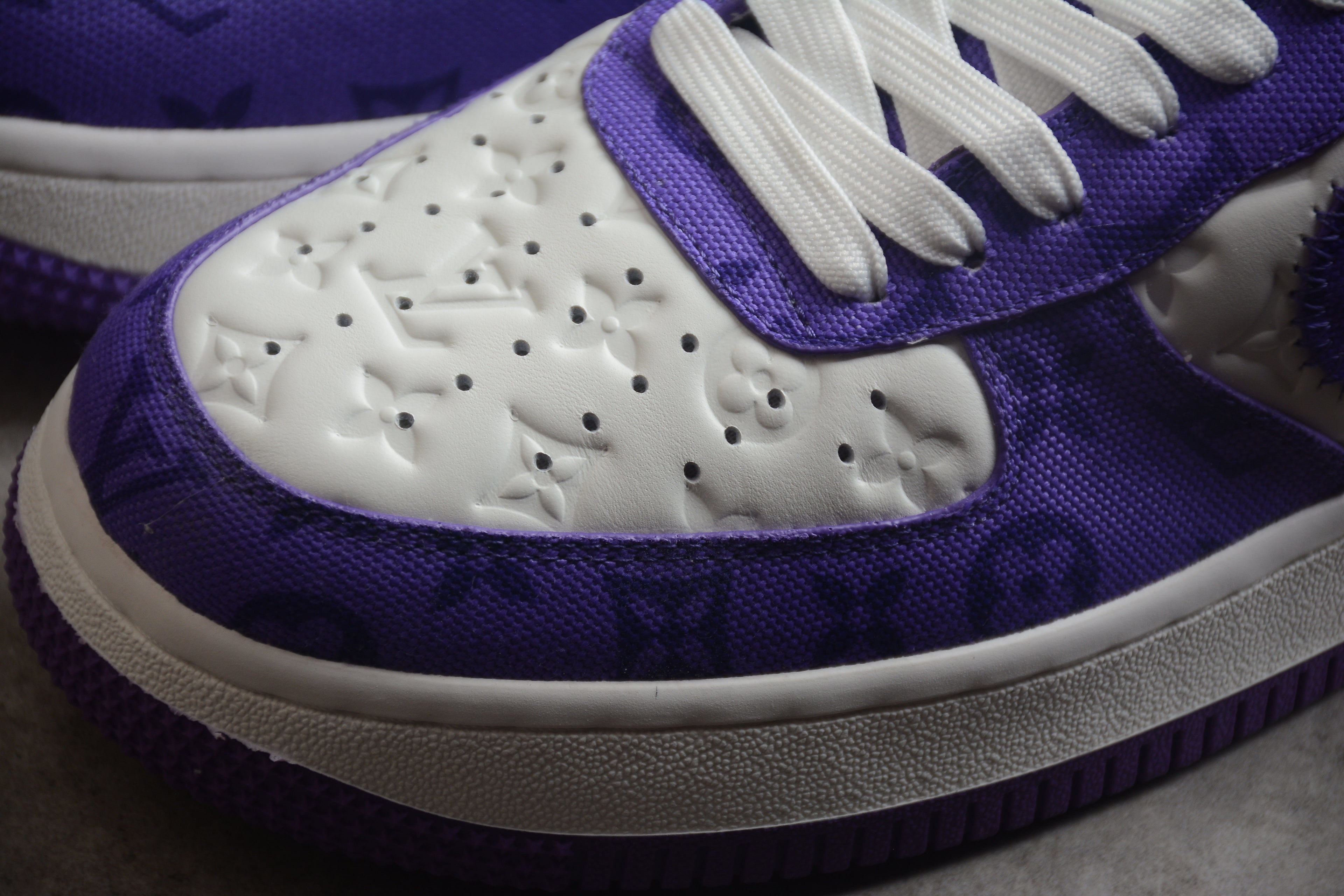Air Force 1 Low LV – Blanco / Lila