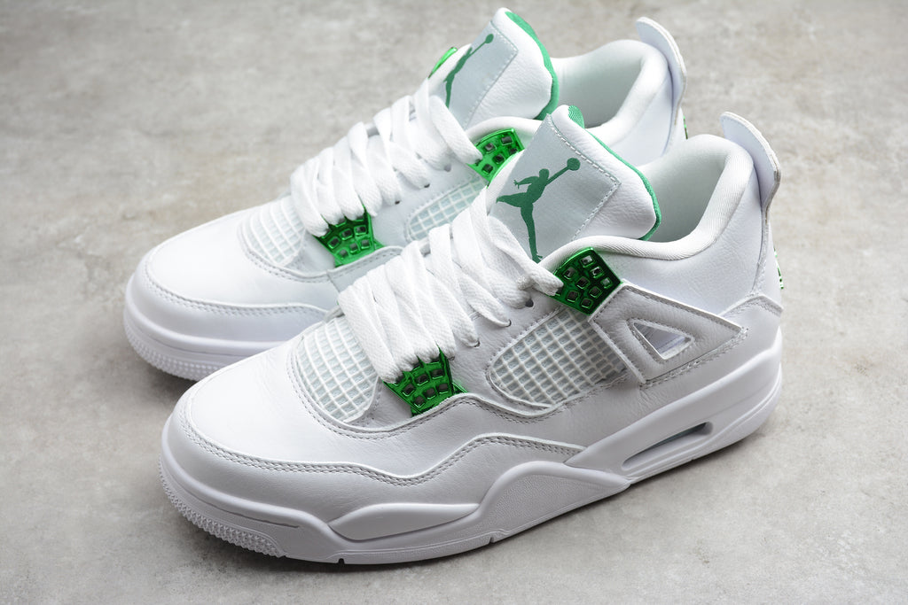 Air Jordan 4 – Blanco Chapas / Verde