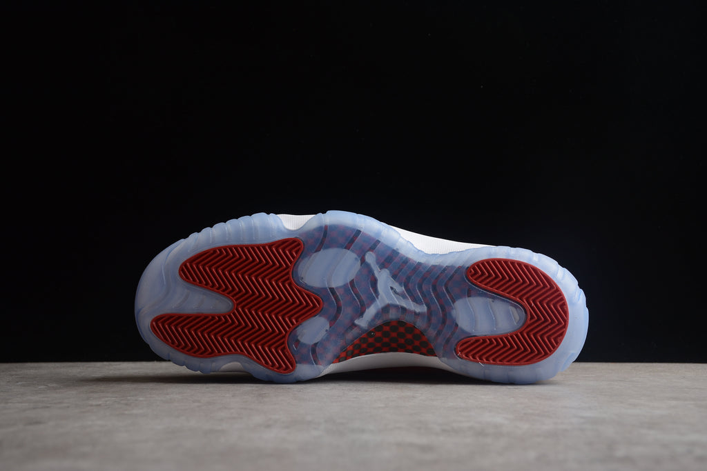 Air Jordan 11 – Rojo / Blanco