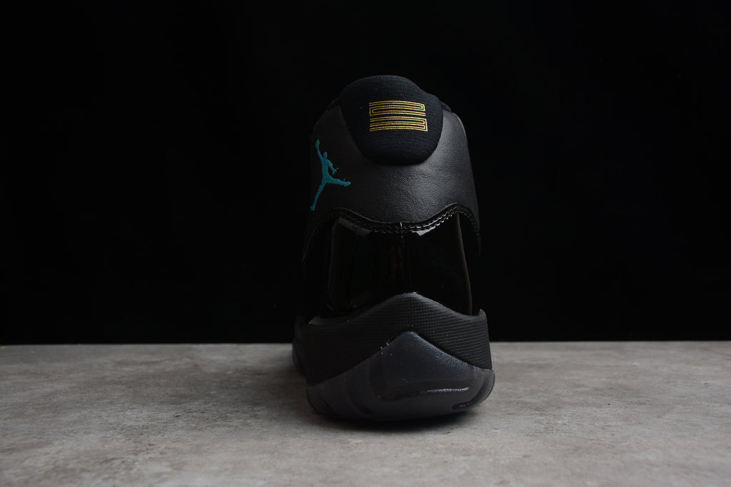 Air Jordan 11 – Negro