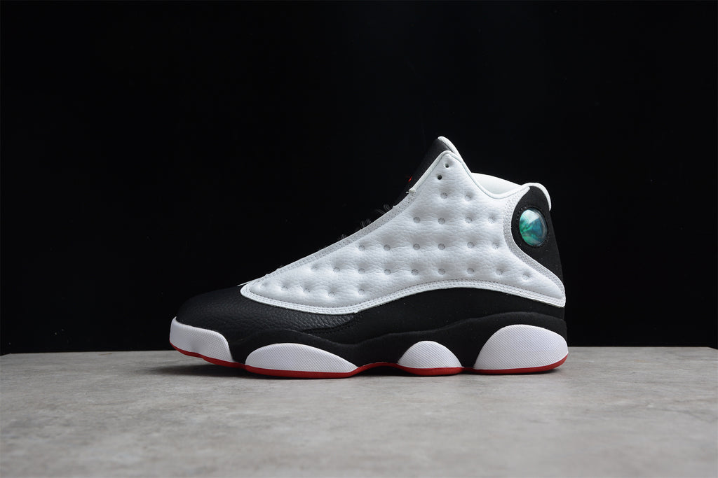 Air Jordan 13 – Blanco / Negro / Rojo