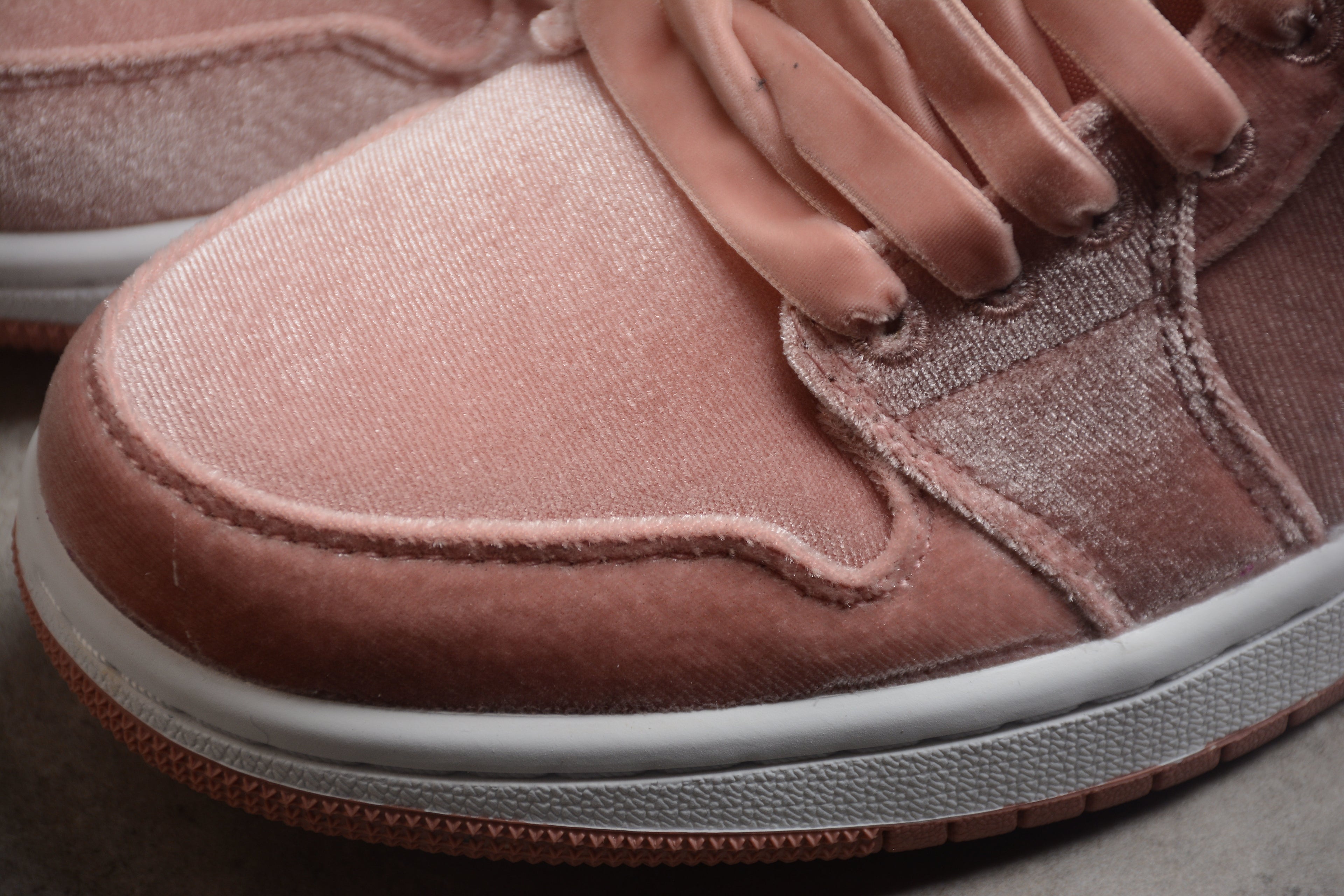 Jordan 1 Low – Rosa