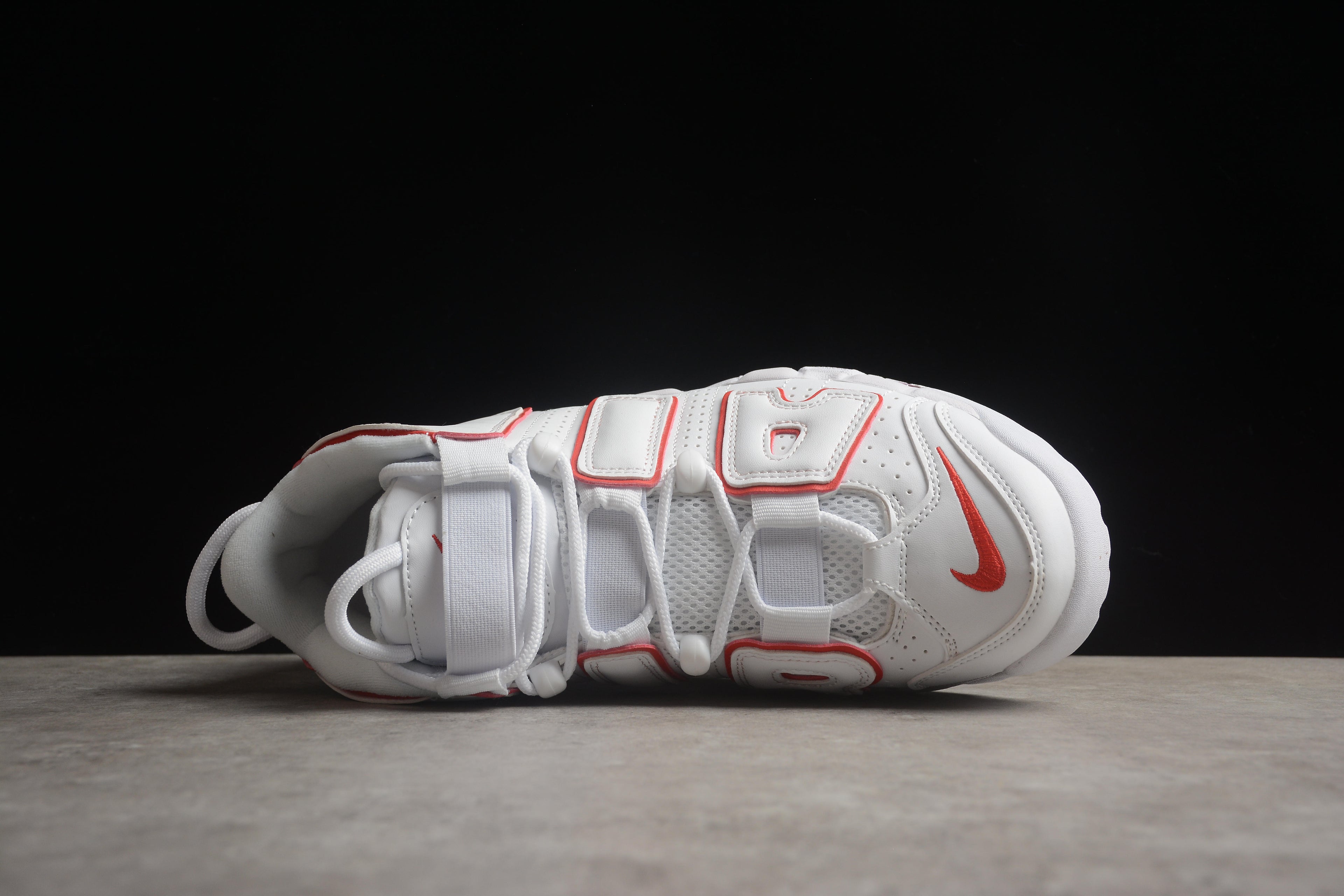Air More Uptempo – Blanco / Rojo
