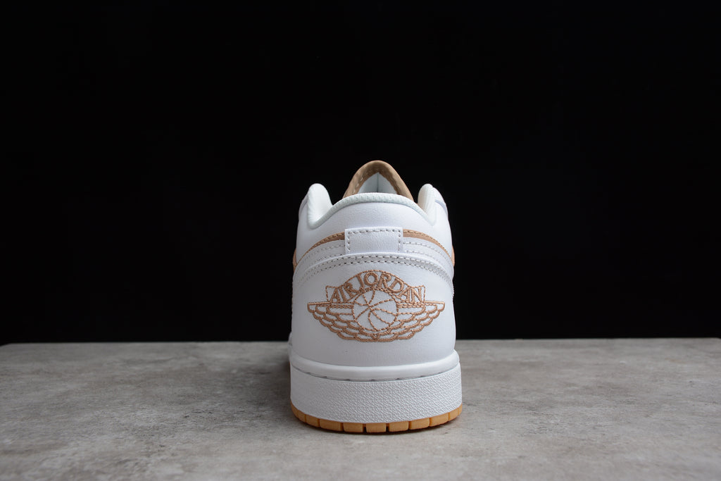 Jordan 1 Low – Blanco / Marrón