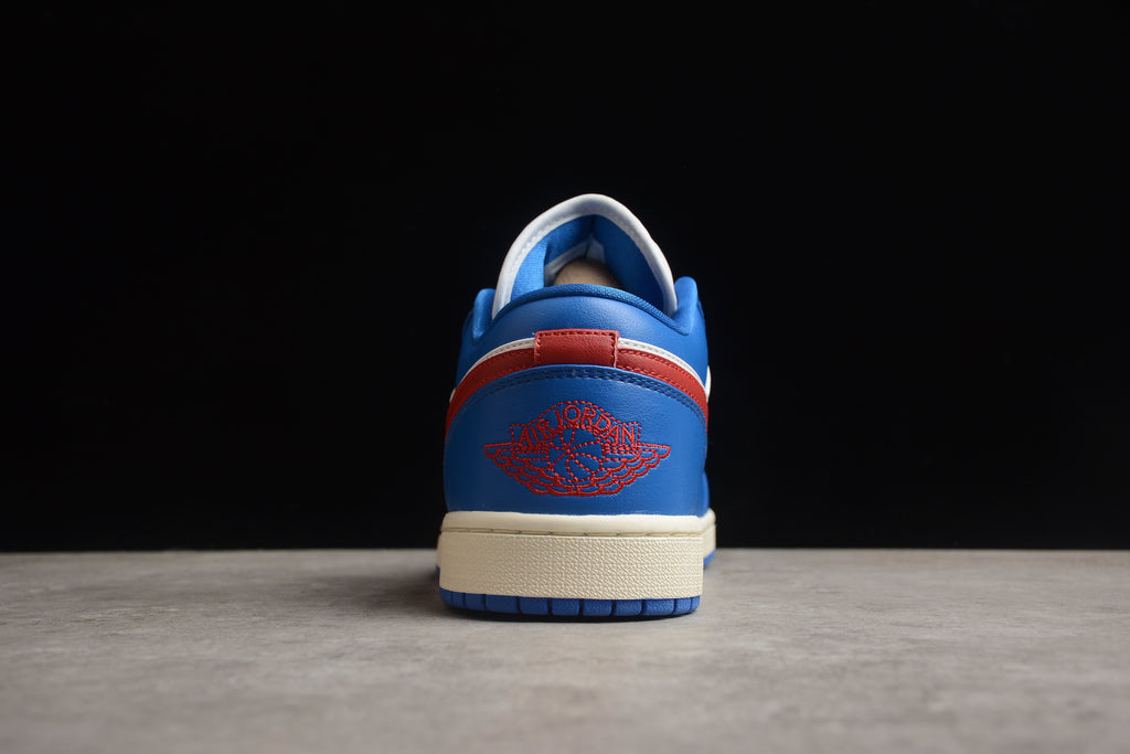 Jordan 1 Low – Azul / Blanco / Rojo