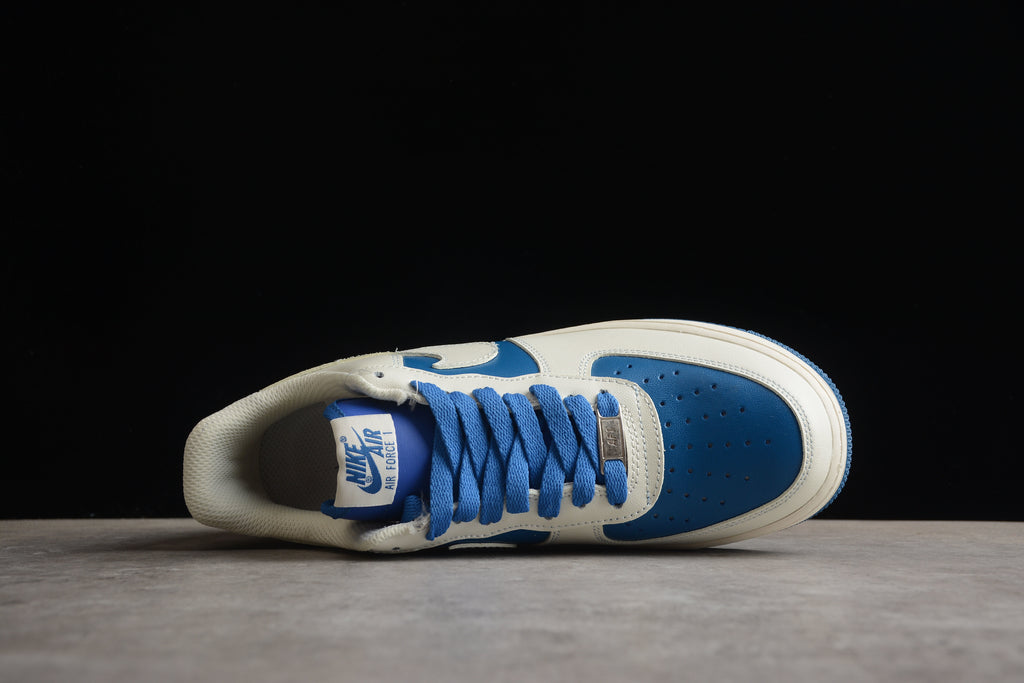 Air Force 1 Low – Azul Oscuro / Blanco