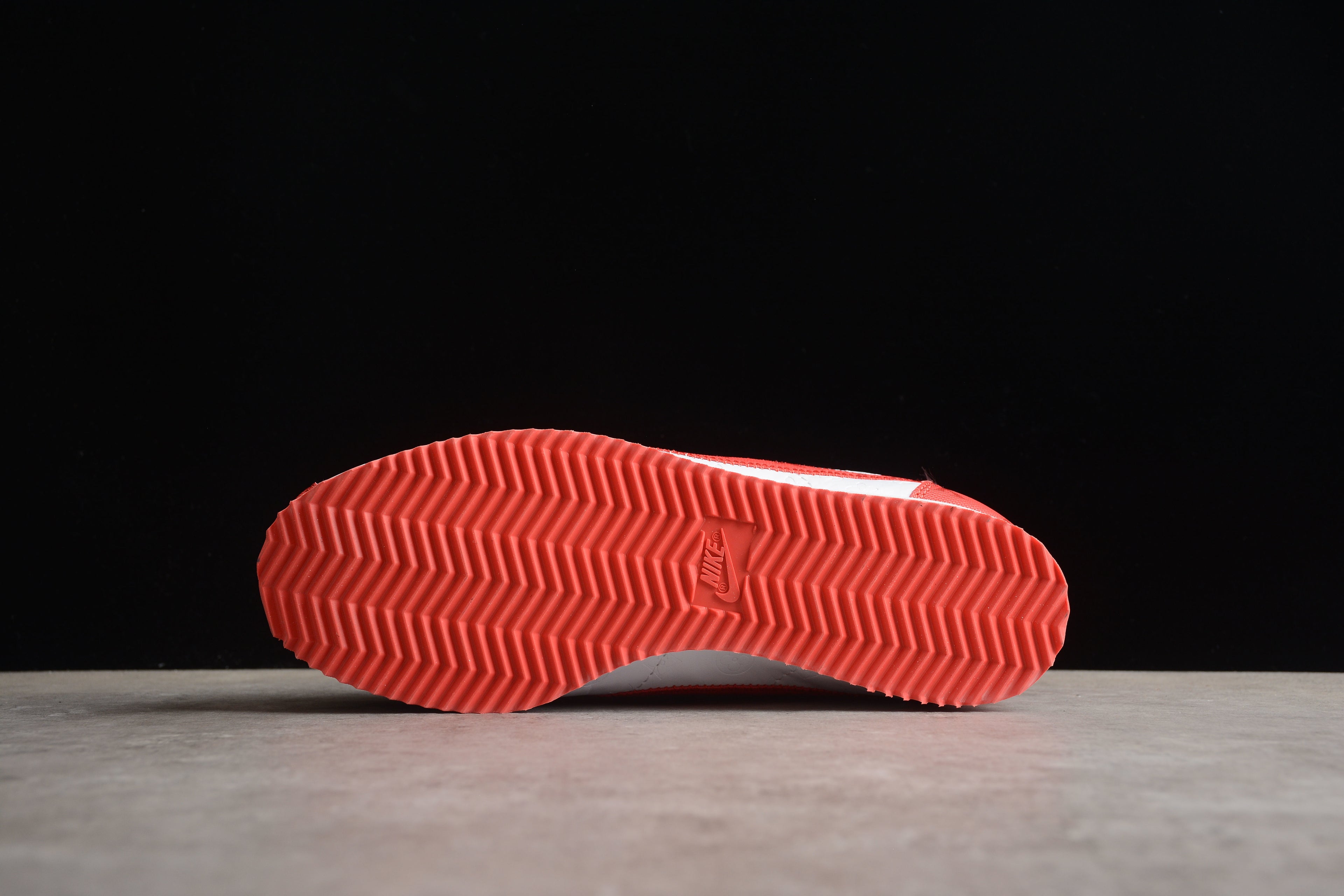 Cortez – Rojo / Blanco