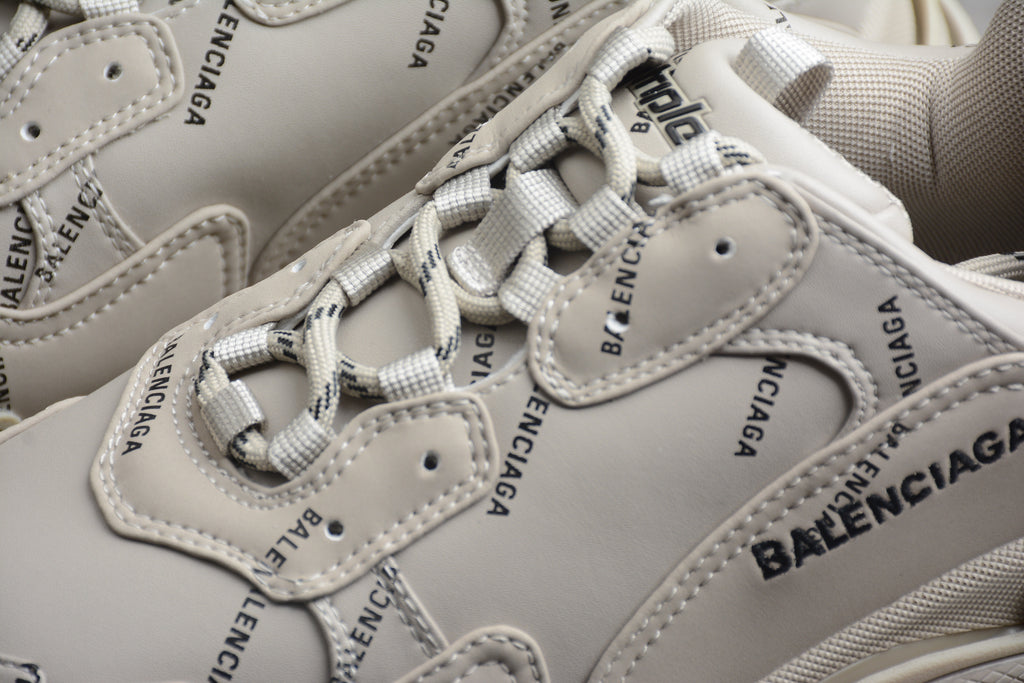 Balenciaga Triple S – Beige