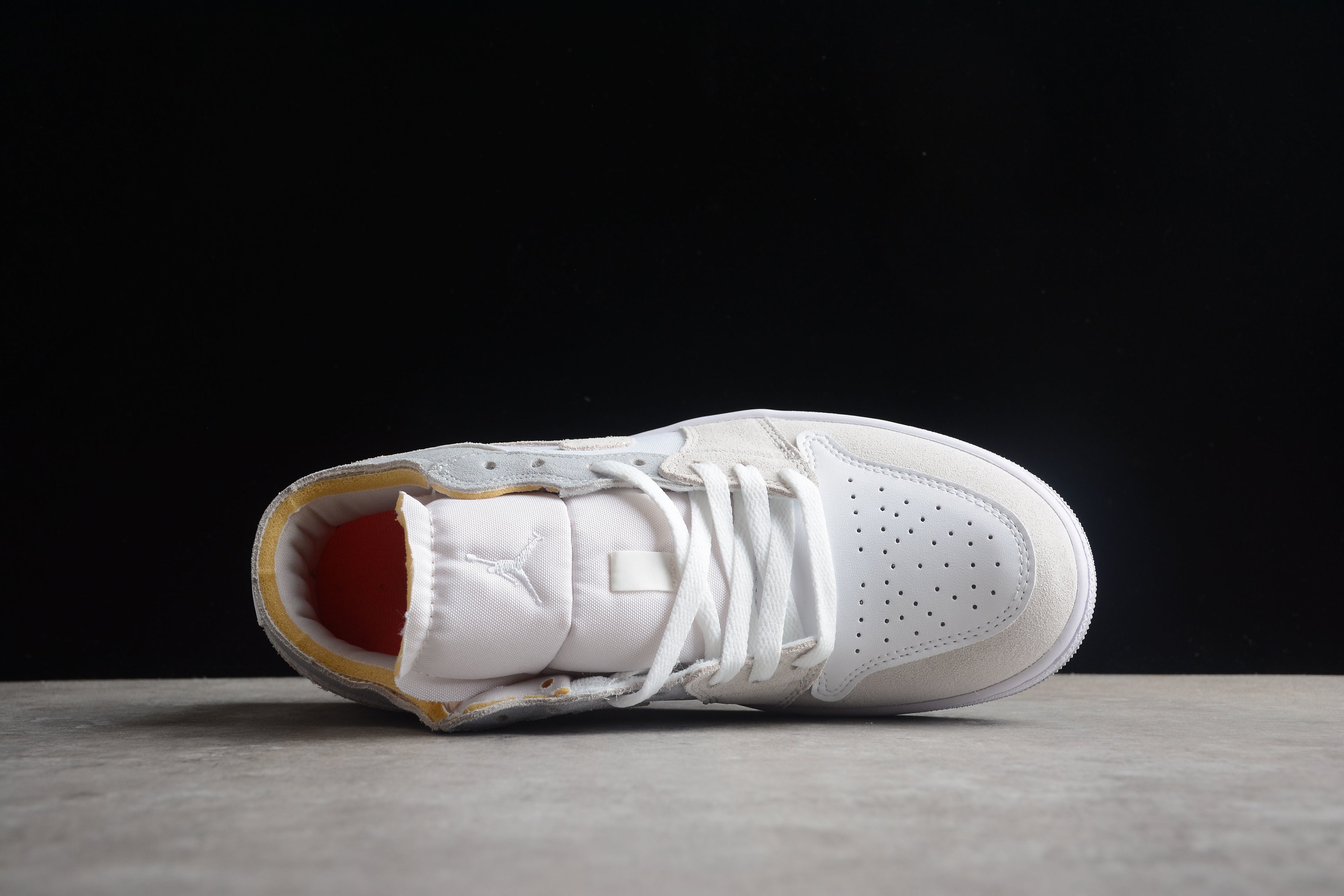 Jordan 1 Low – Gris / Blanco