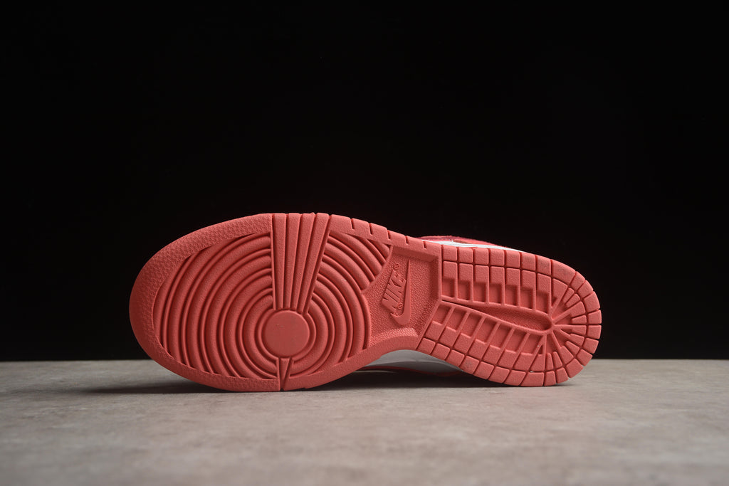 Dunk SB – Rojo / Rosa / Blanco