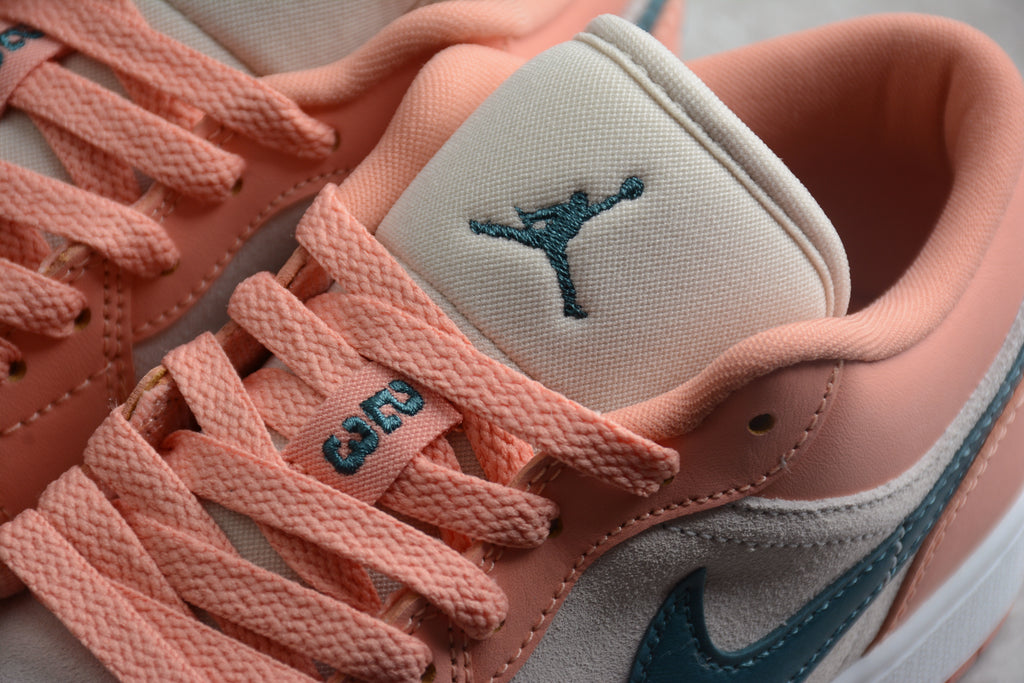 Jordan 1 Low – Rosa Claro