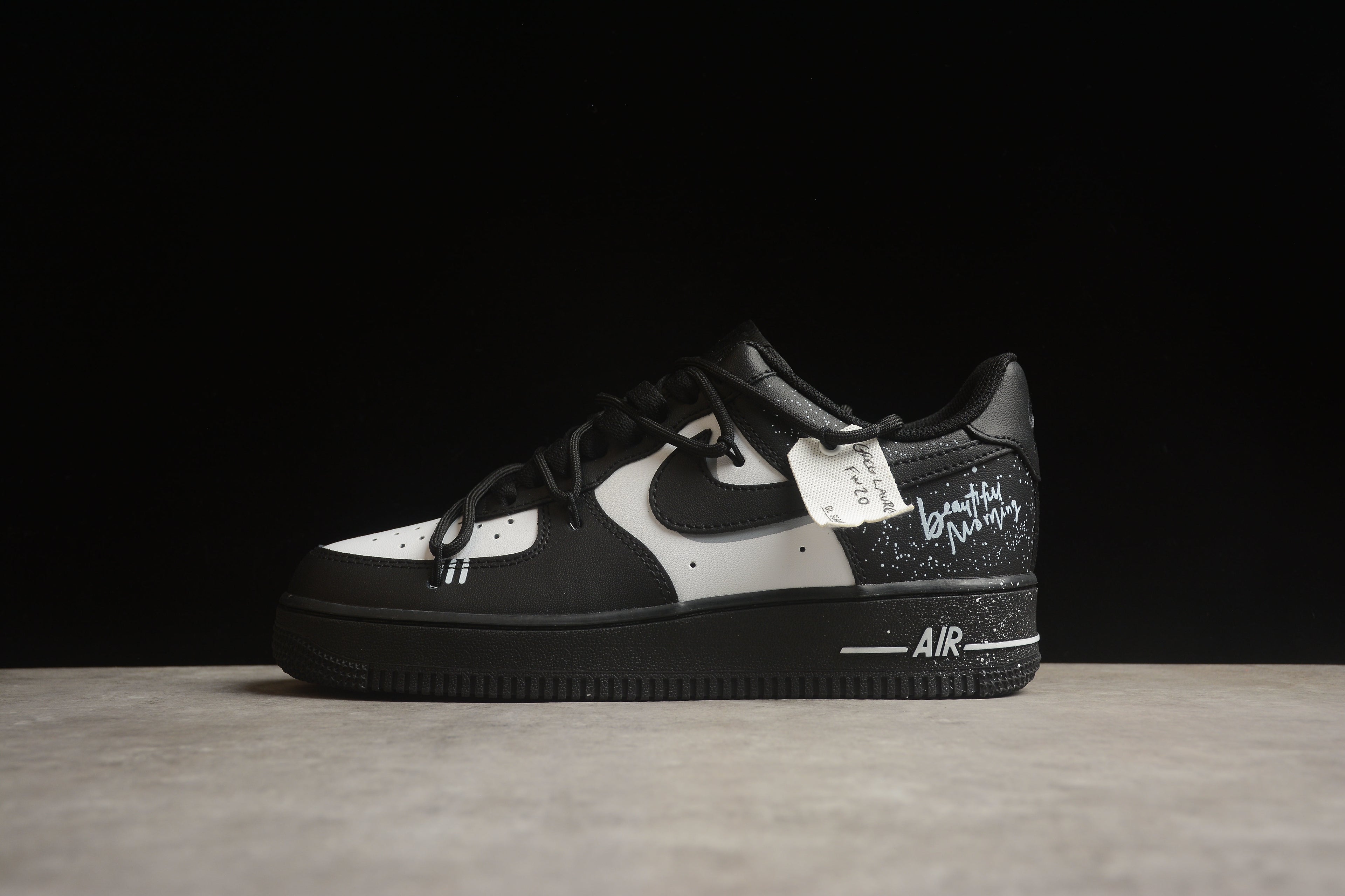Air Force 1 Low – Negro / Blanco
