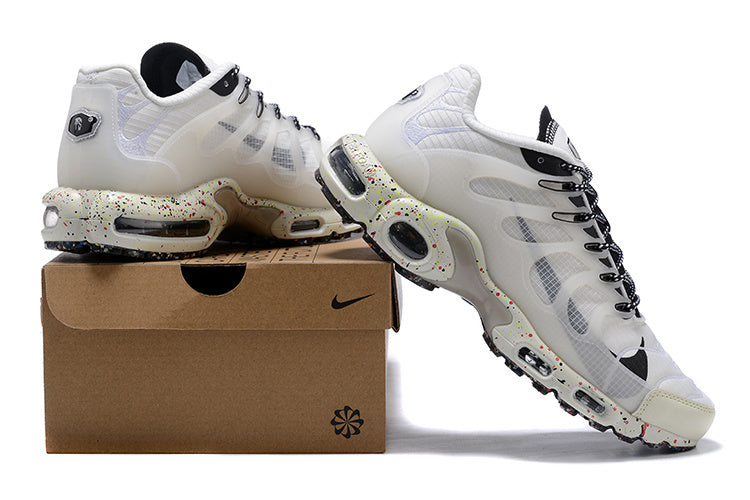 Air Max Plus Terrascape – Blanco / Negro