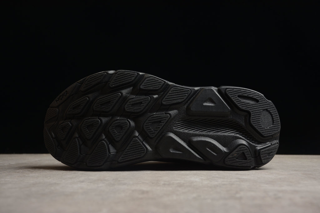 Hoka Clifton 9 – Negro