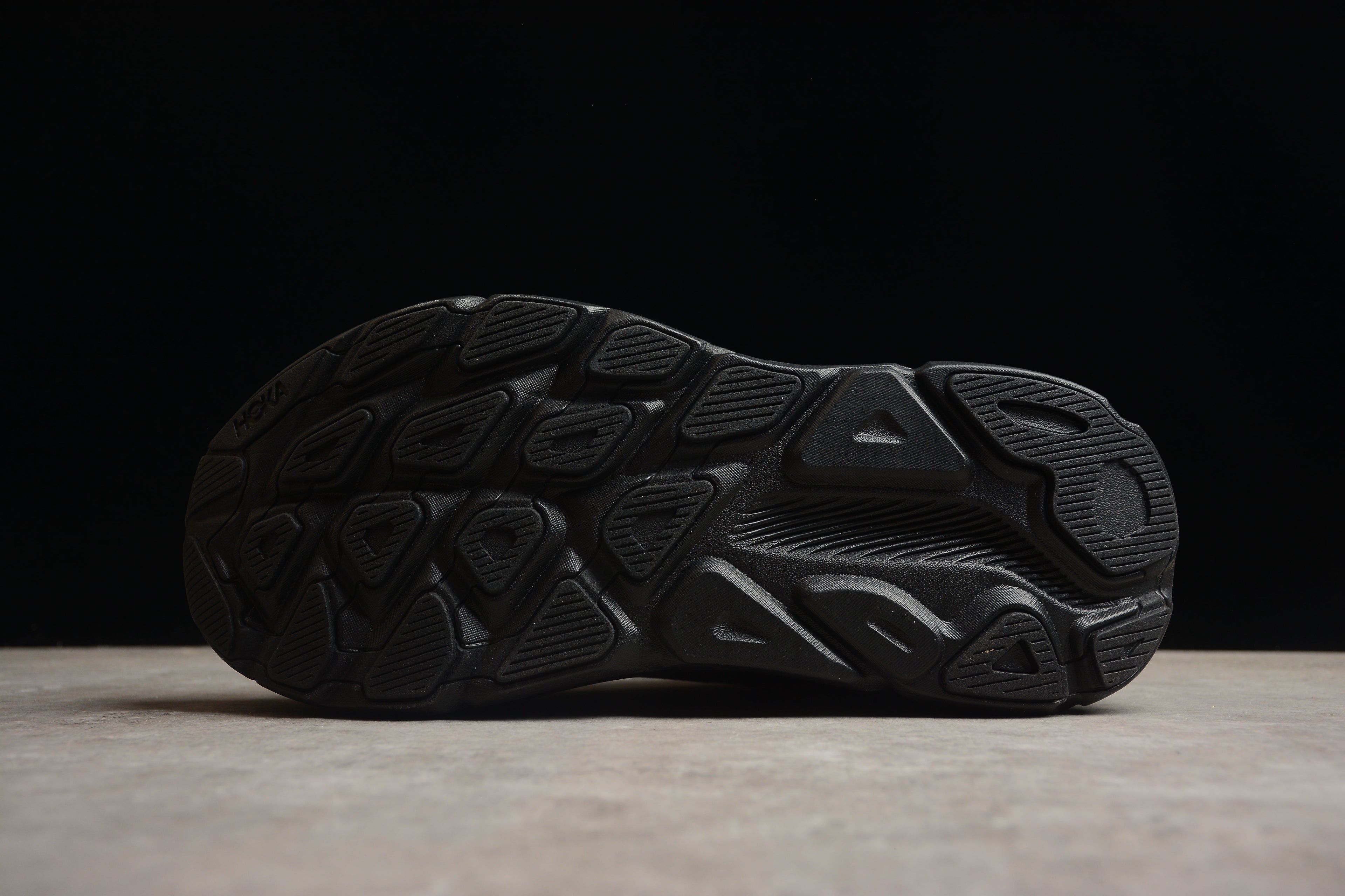 Hoka Clifton 9 – Negro