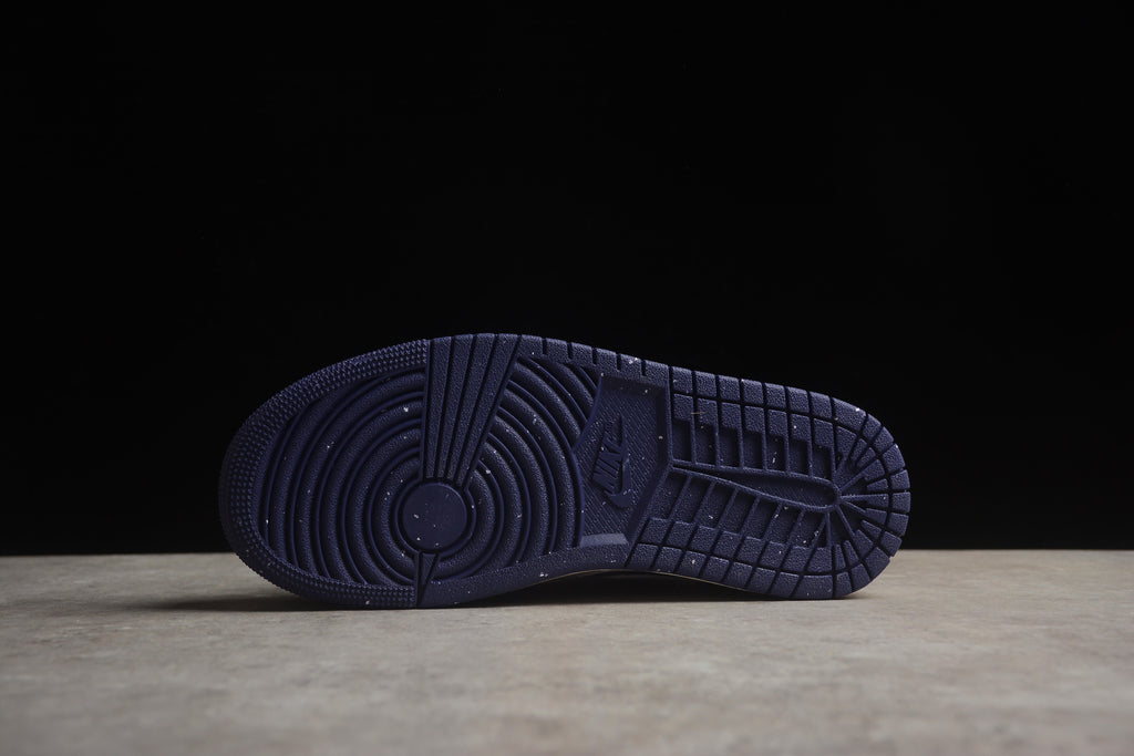 Air Jordan 1 Mid – Lila