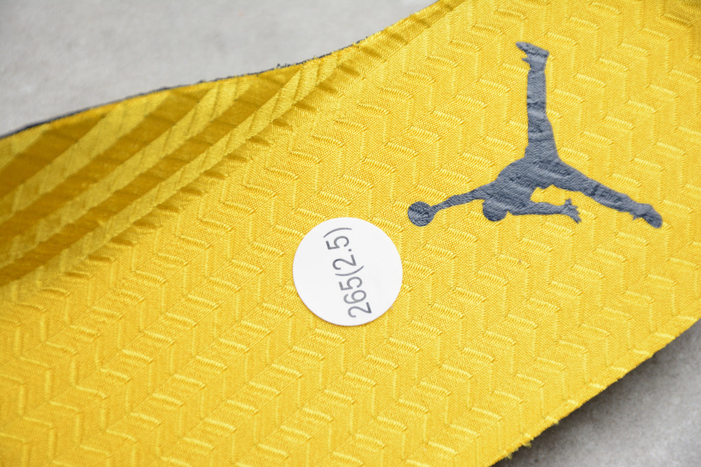 Air Jordan 5 – Amarillo