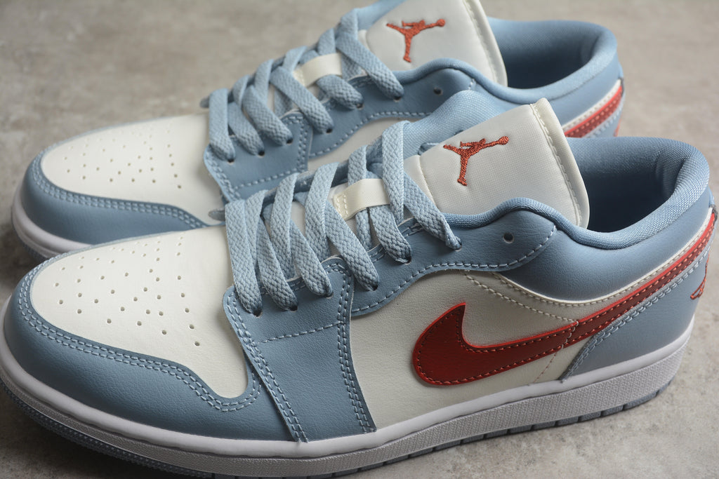 Jordan 1 Low – Azul / Blanco / Rojo