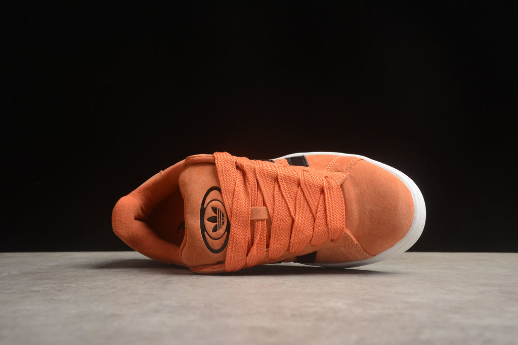 Adidas Campus 00S – Naranja con Líneas Negras