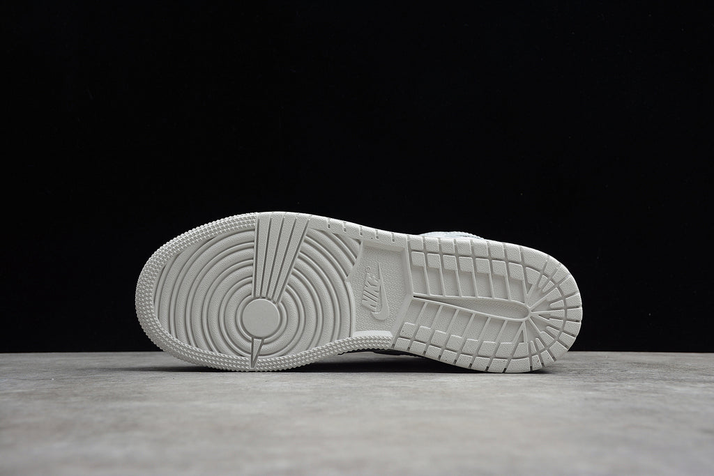Air Jordan 1 Mid – Gris Claro / Blanco