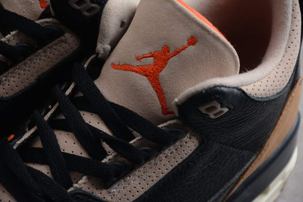 Air Jordan 3 – Negro / Marrón