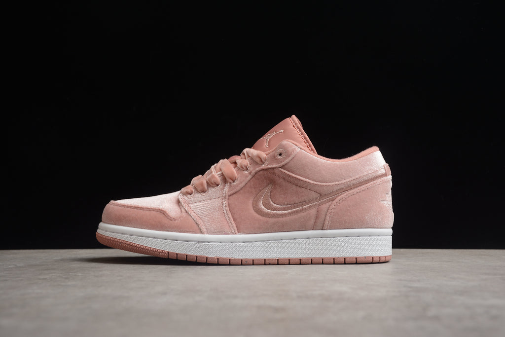 Jordan 1 Low – Rosa