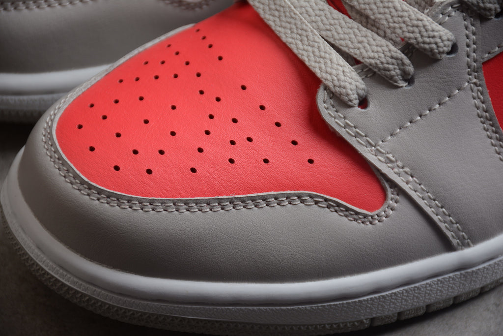 Jordan 1 Low – Rojo / Gris