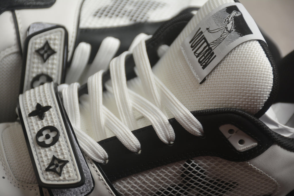Louis Vuitton Trainer Low – Negro / Blanco