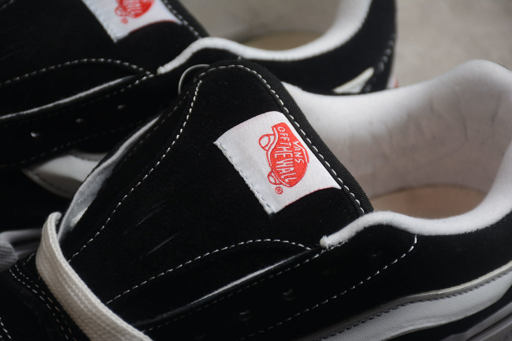 Vans Knu Skool – Negro / Blanco