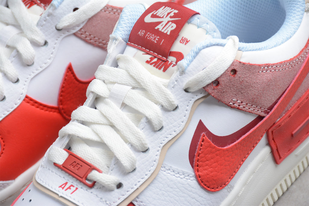Air Force 1 Shadow – Blanco / Rojo / Rosa