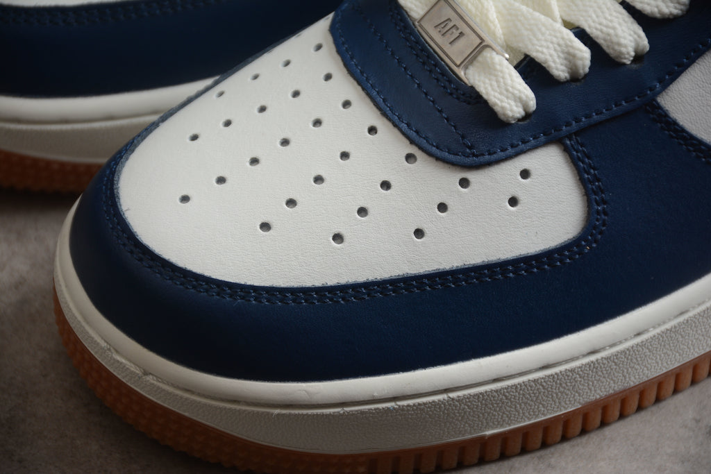 Air Force 1 Low – Azul Oscuro / Blanco