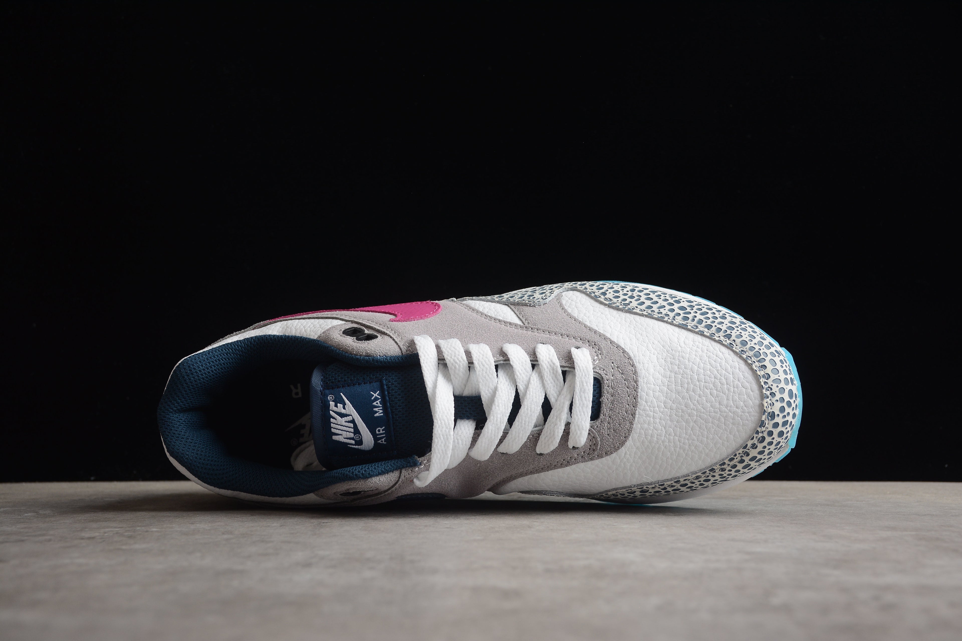 Air Max 1 – Gris / Rosa