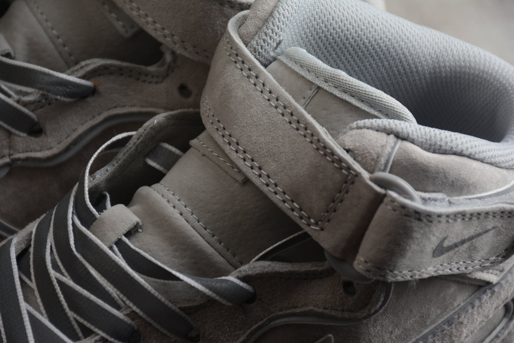 Air Force 1 High – Gris Oscuro
