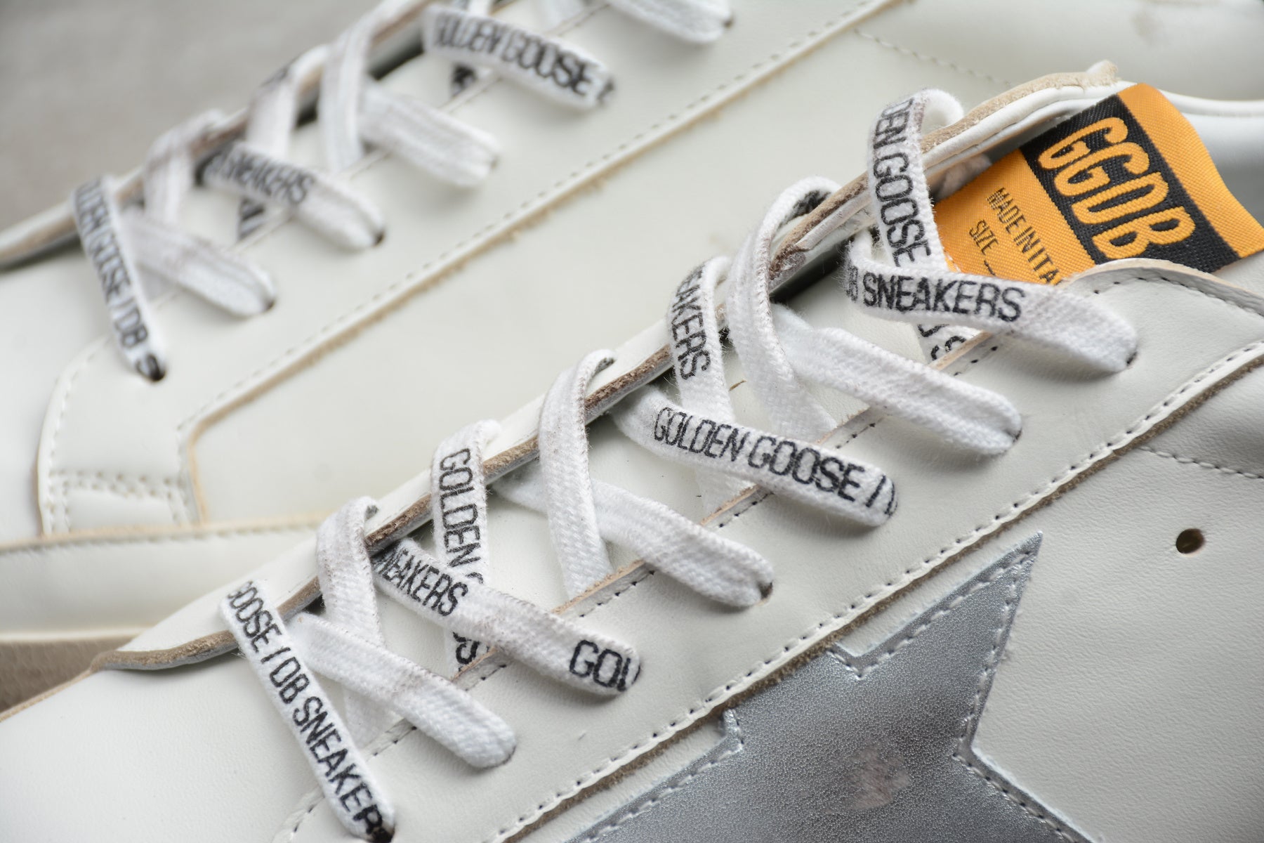 Golden Goose Super Star – Blanco / Negro