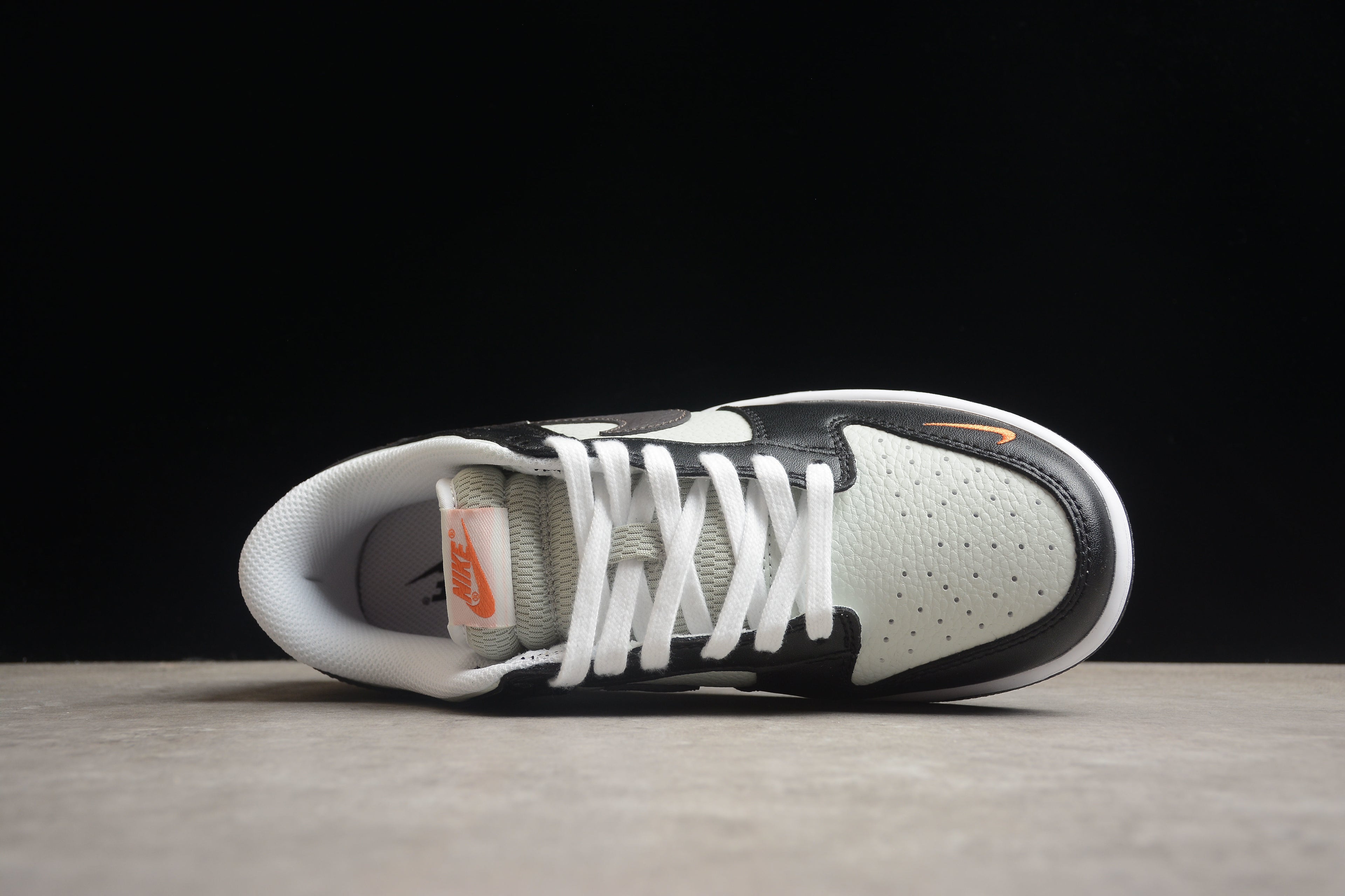 Dunk SB – Negro / Gris