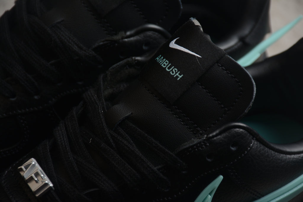 Air Force 1 Low – Full Negro / Turquesa
