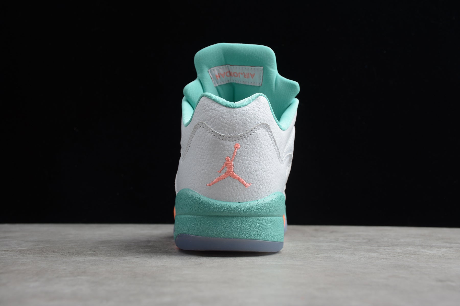 Air Jordan 5 – Gris / Azul