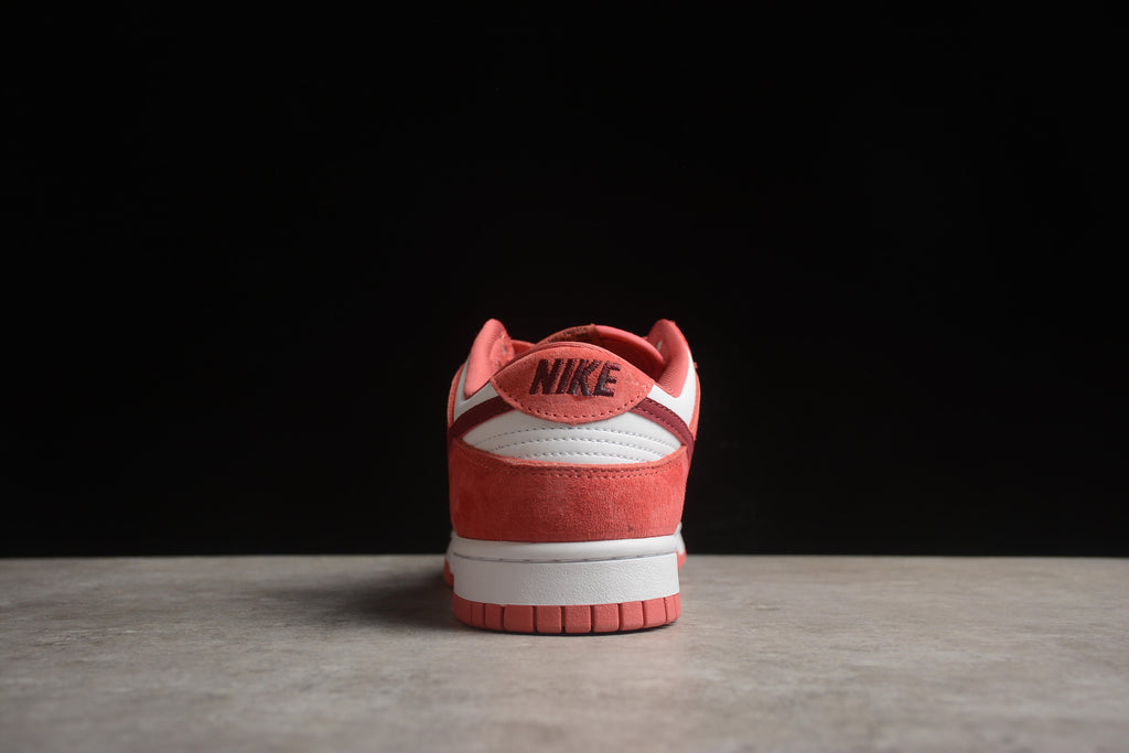 Dunk SB – Rojo / Rosa / Blanco