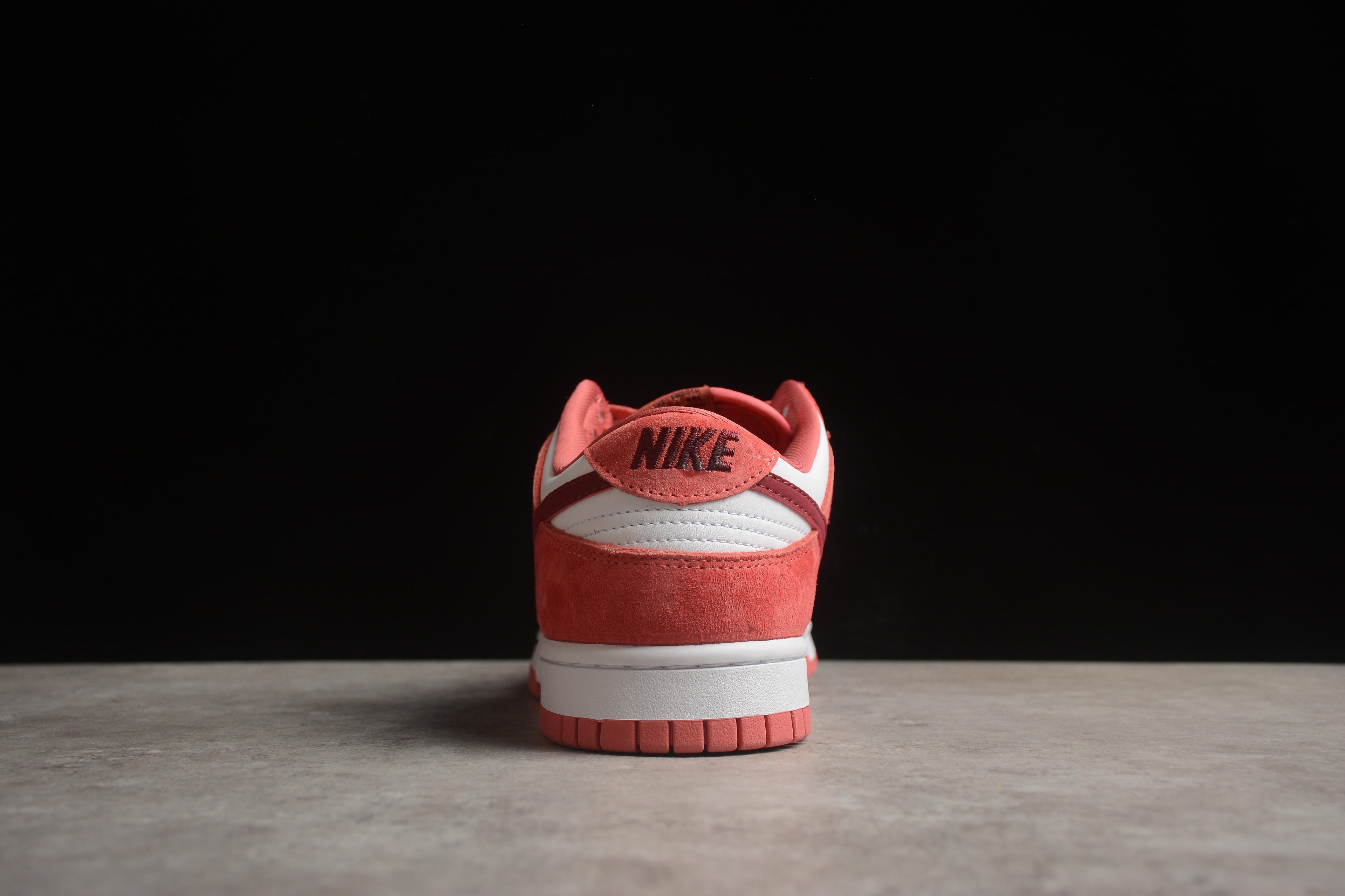 Dunk SB – Rojo / Rosa / Blanco