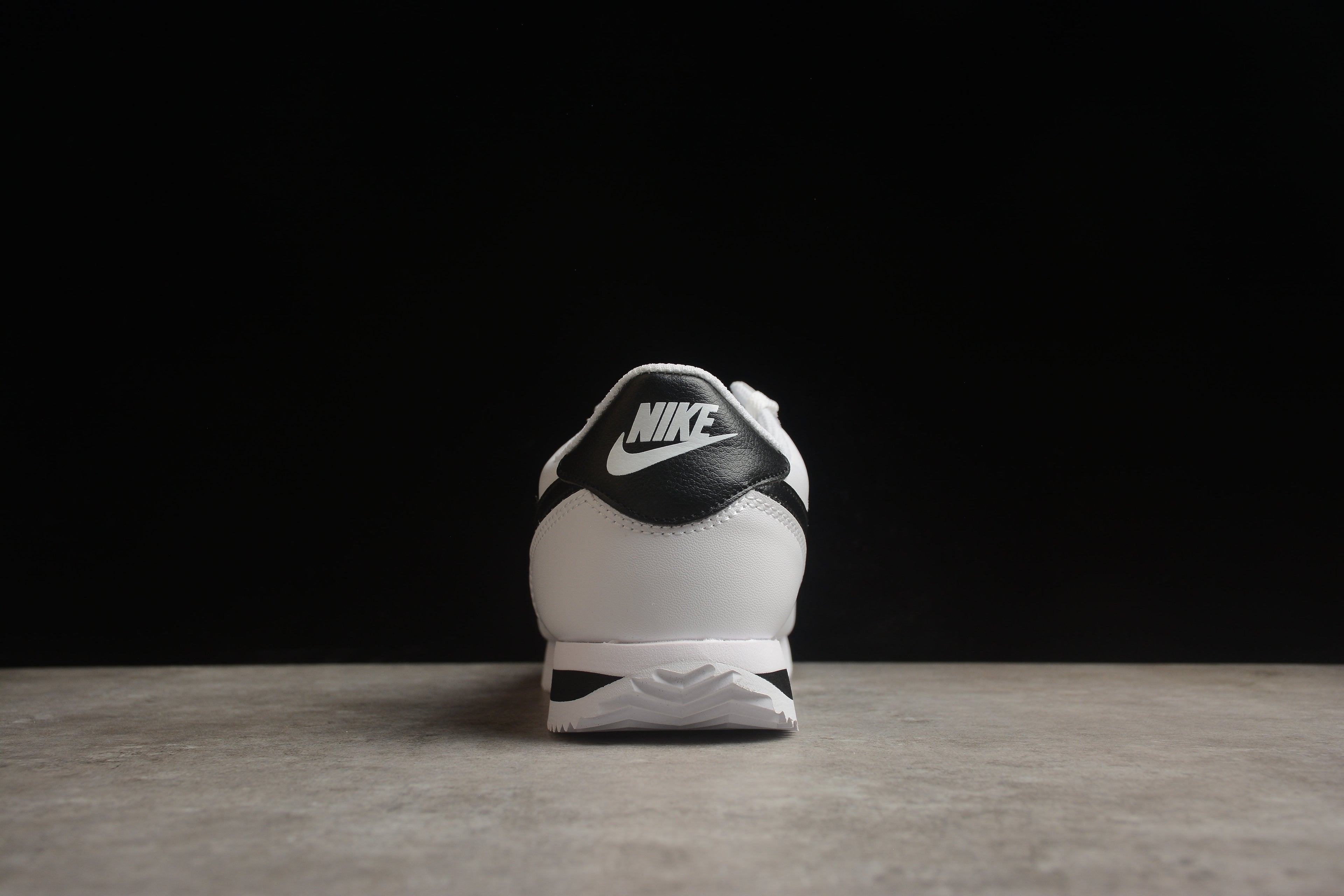 Cortez – Blanco / Negro