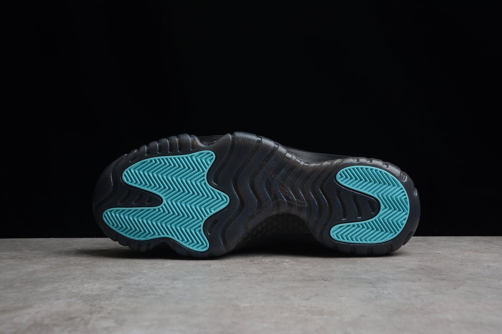 Air Jordan 11 – Negro