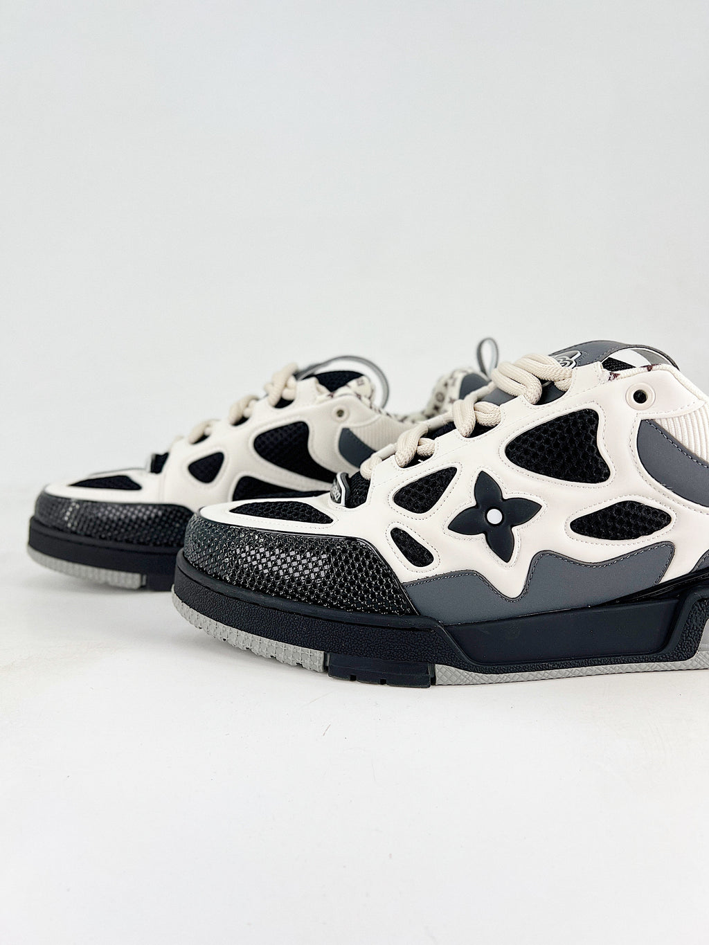 Louis Vuitton Skate – Monogram Gris