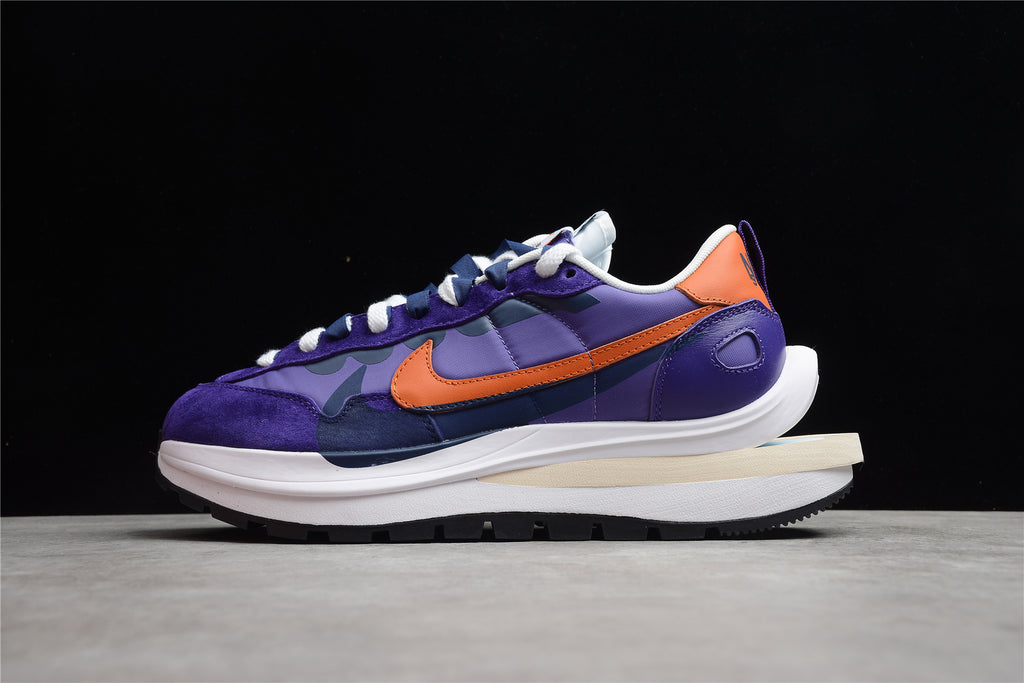 Sacai x VaporWaffle – Azul Oscuro / Naranja