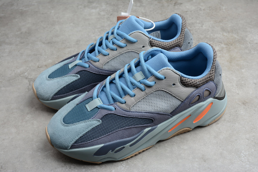 Adidas Yeezy 700 – Azul
