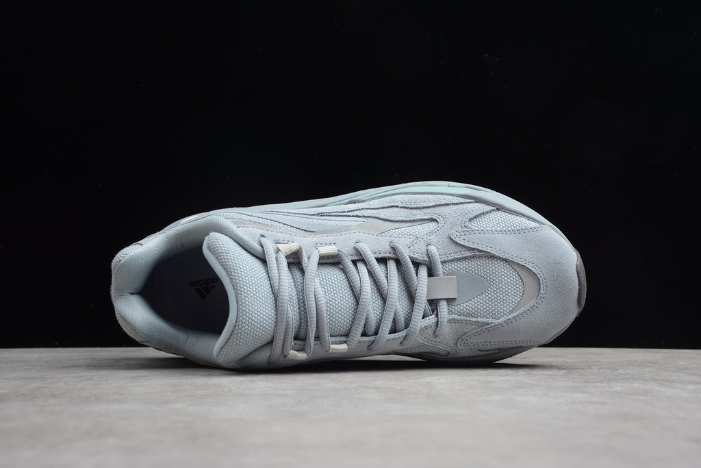 Adidas Yeezy 700 – Azul