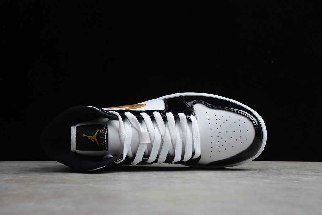 Air Jordan 1 Mid – Negro / Dorado