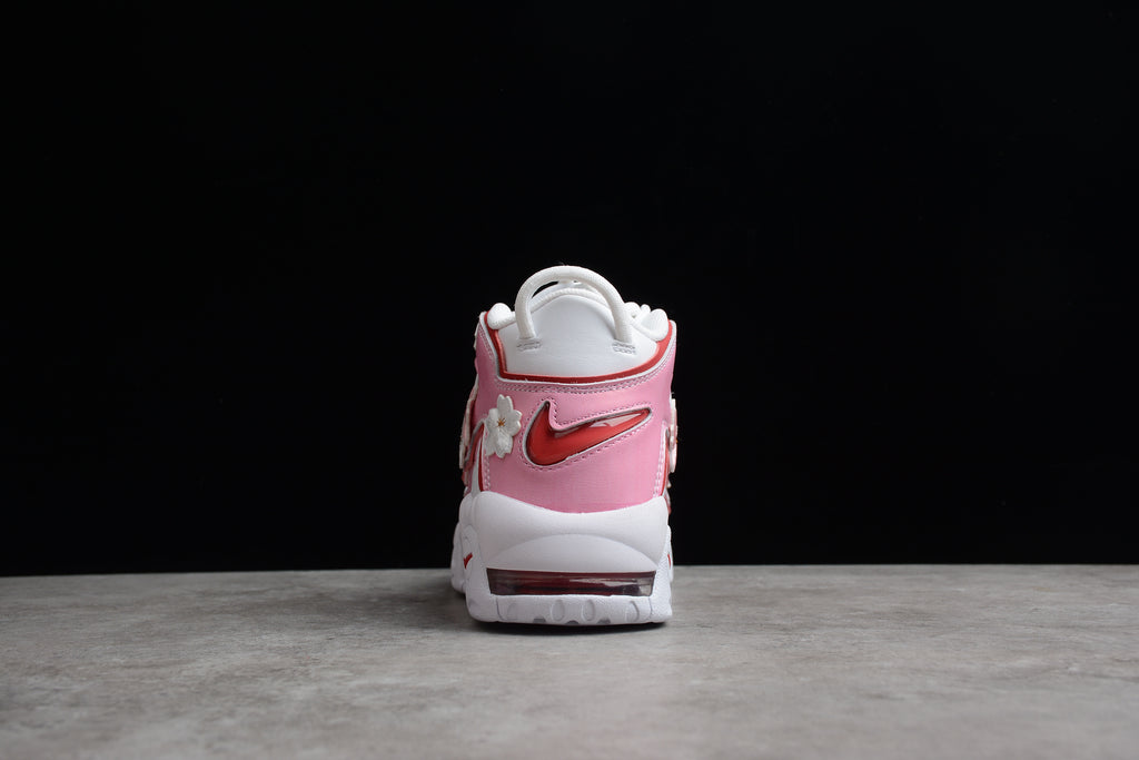 Air More Uptempo – Rosa con Flores
