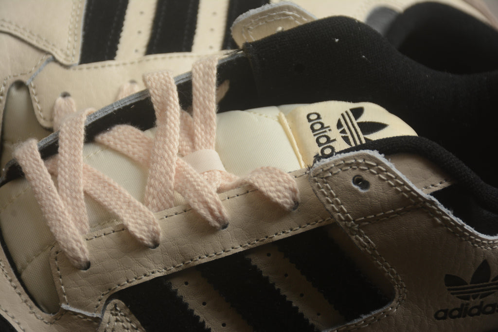 Adidas Forum – Beige / Negro