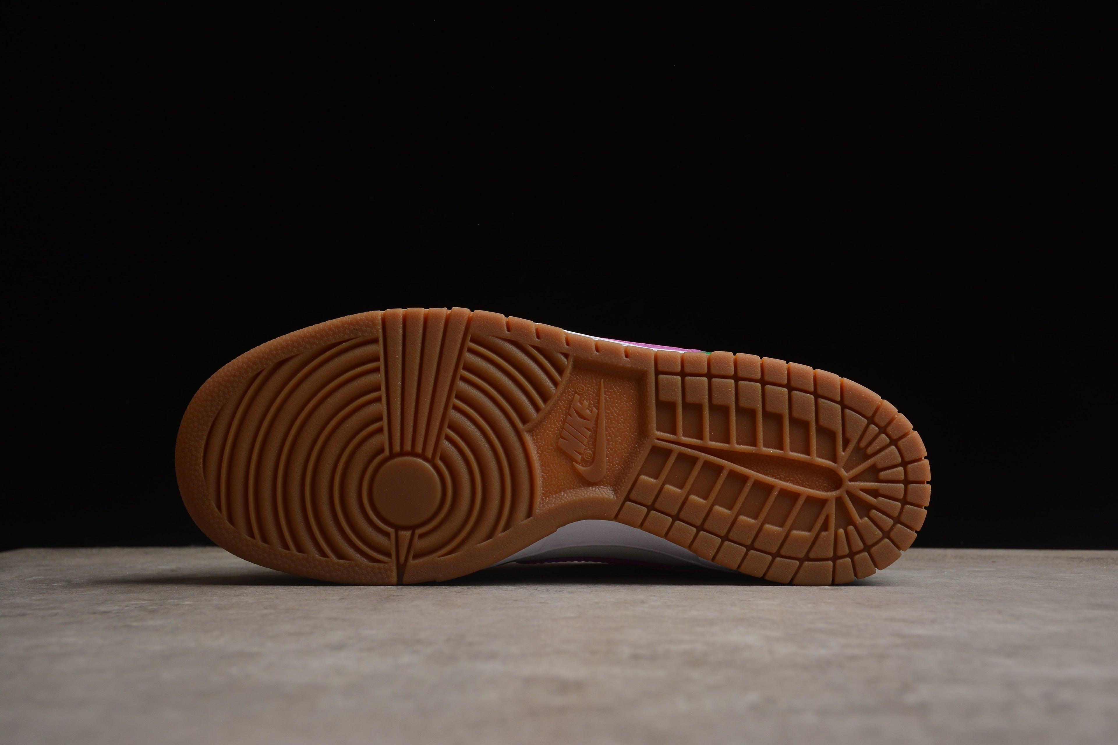 Dunk SB – Verde / Blanco / Lila